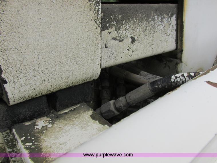 image for item I8952 1990 Ford F450 Super Duty XL utility truck