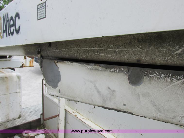 image for item I8952 1990 Ford F450 Super Duty XL utility truck