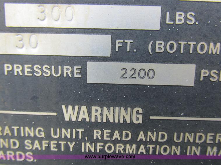 image for item I8952 1990 Ford F450 Super Duty XL utility truck