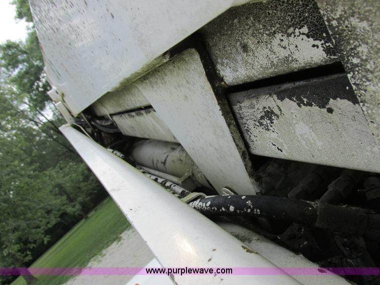 image for item I8952 1990 Ford F450 Super Duty XL utility truck