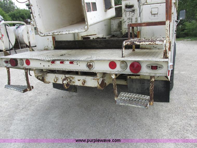 image for item I8952 1990 Ford F450 Super Duty XL utility truck