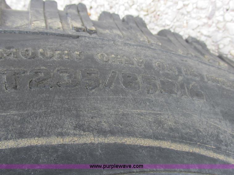 image for item I8952 1990 Ford F450 Super Duty XL utility truck