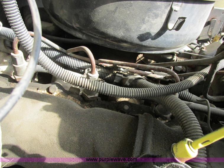 image for item I8952 1990 Ford F450 Super Duty XL utility truck