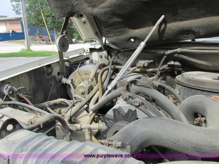 image for item I8952 1990 Ford F450 Super Duty XL utility truck