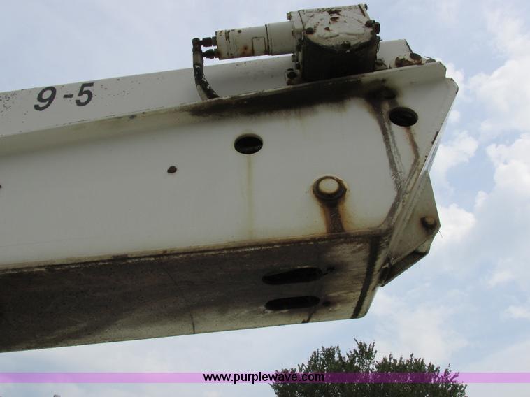 image for item I8952 1990 Ford F450 Super Duty XL utility truck