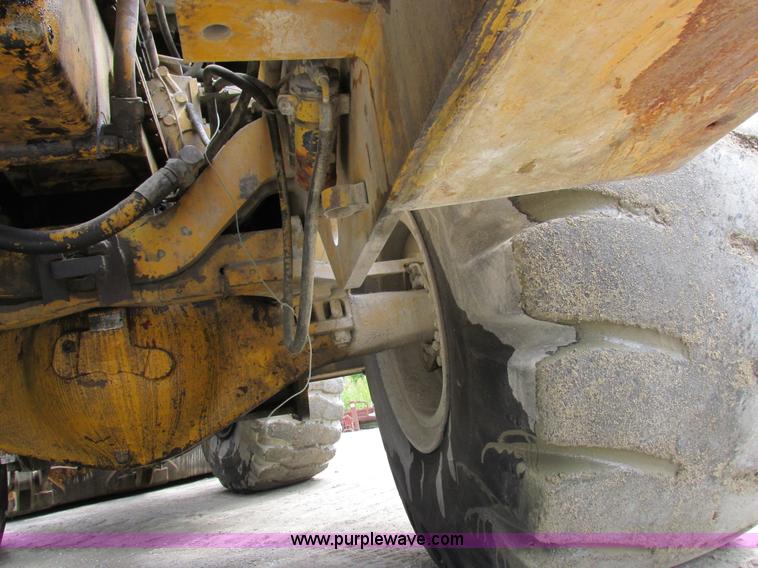 image for item I8959 1991 Clark Michigan 175C wheel loader
