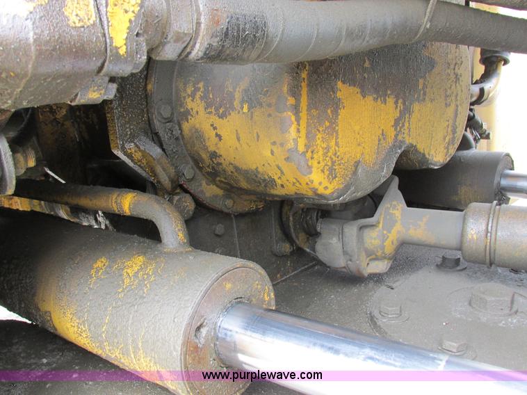 image for item I8959 1991 Clark Michigan 175C wheel loader