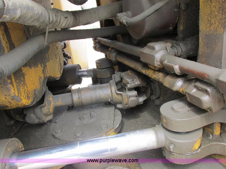 image for item I8959 1991 Clark Michigan 175C wheel loader