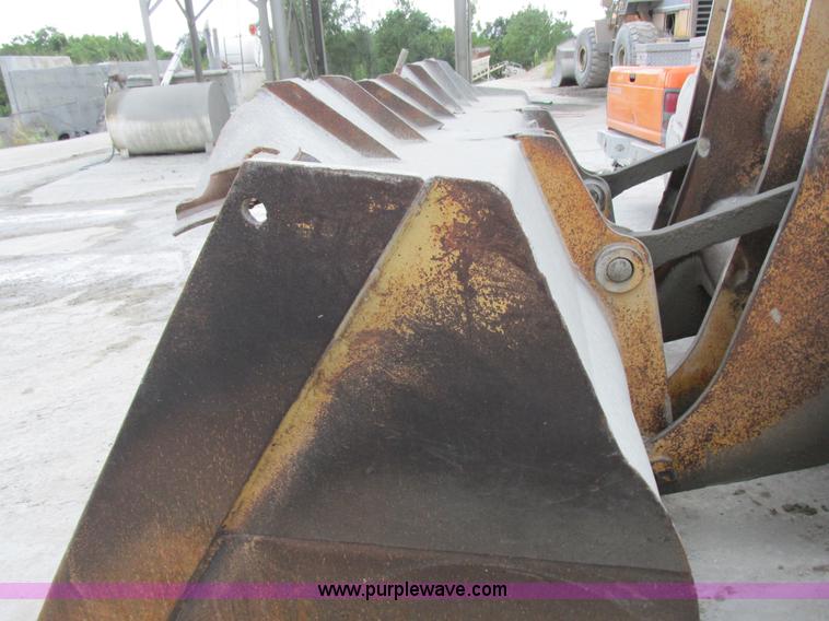 image for item I8959 1991 Clark Michigan 175C wheel loader