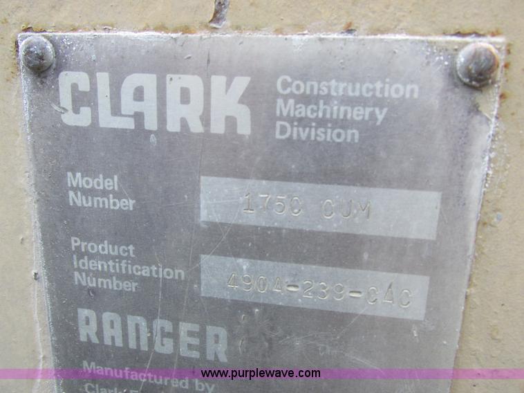 image for item I8959 1991 Clark Michigan 175C wheel loader