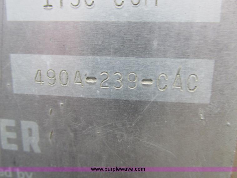 image for item I8959 1991 Clark Michigan 175C wheel loader