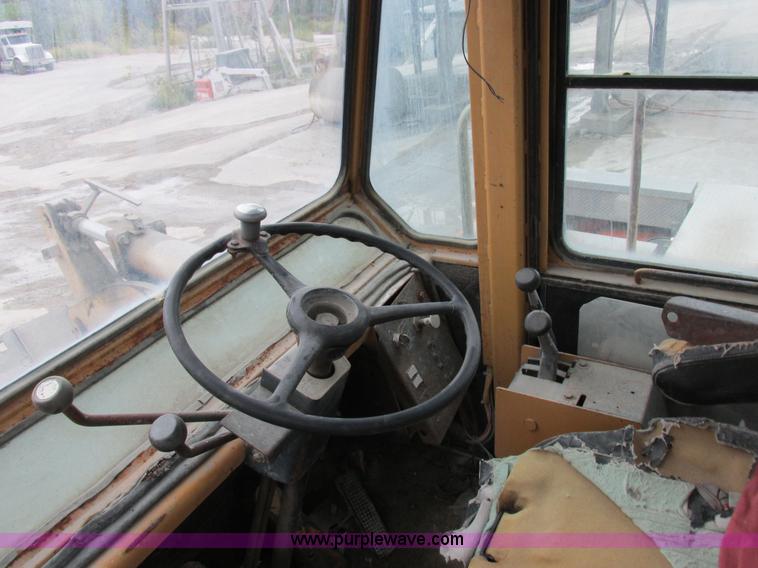 image for item I8959 1991 Clark Michigan 175C wheel loader