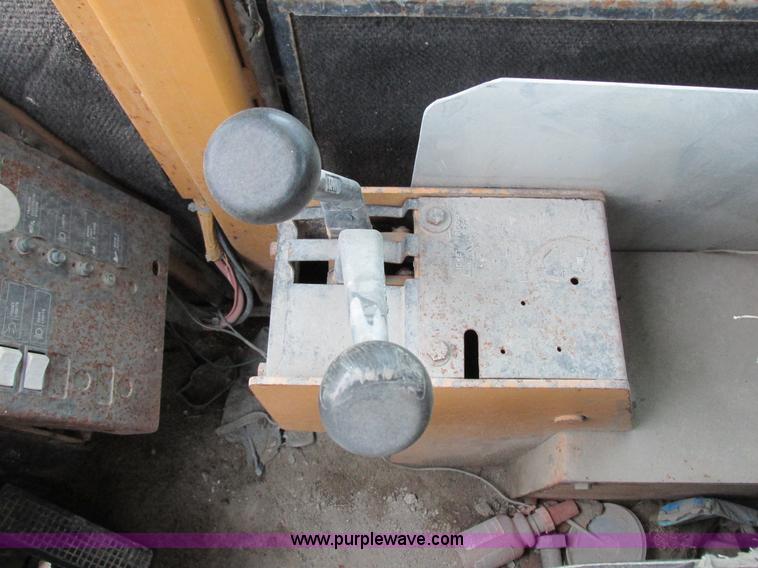 image for item I8959 1991 Clark Michigan 175C wheel loader