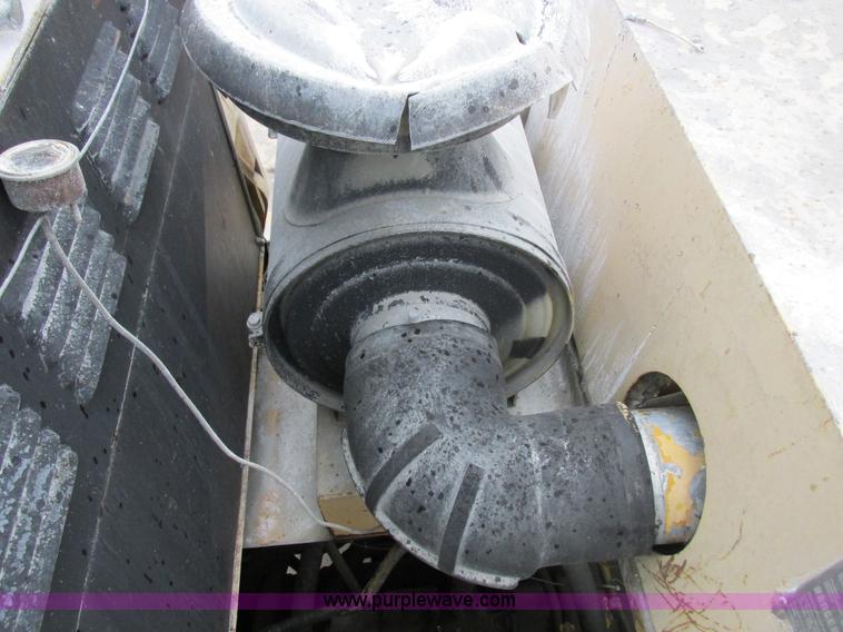 image for item I8959 1991 Clark Michigan 175C wheel loader