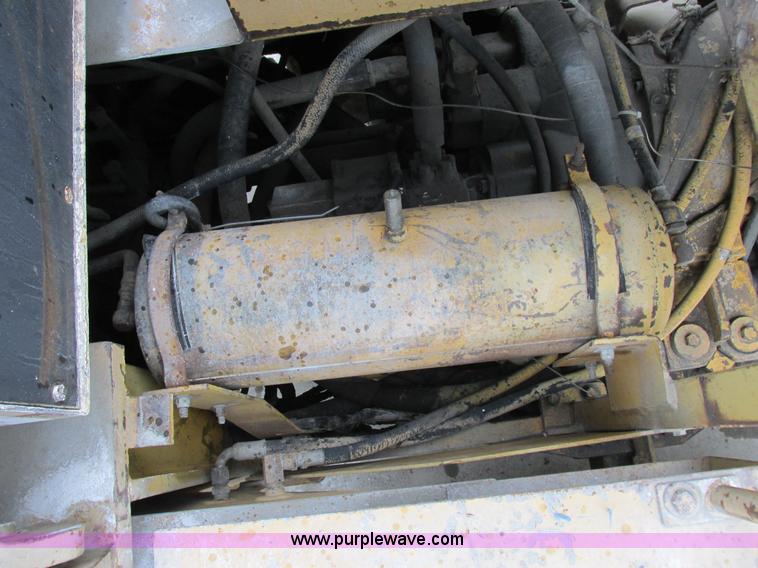 image for item I8959 1991 Clark Michigan 175C wheel loader