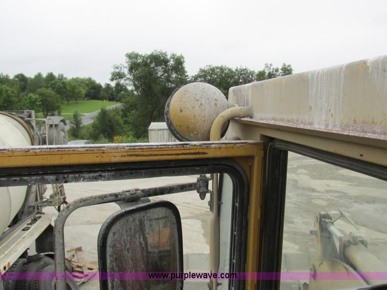 image for item I8959 1991 Clark Michigan 175C wheel loader