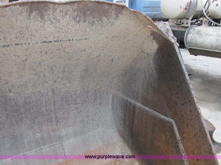 image for item I8959 1991 Clark Michigan 175C wheel loader