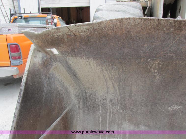 image for item I8959 1991 Clark Michigan 175C wheel loader