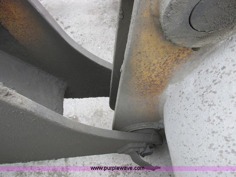 image for item I8959 1991 Clark Michigan 175C wheel loader