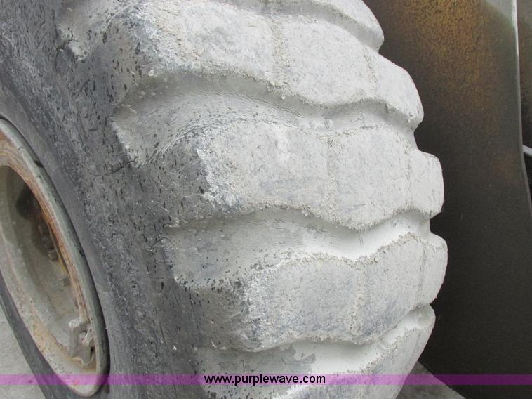 image for item I8959 1991 Clark Michigan 175C wheel loader