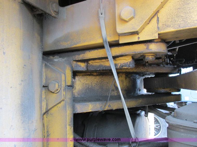 image for item I8959 1991 Clark Michigan 175C wheel loader