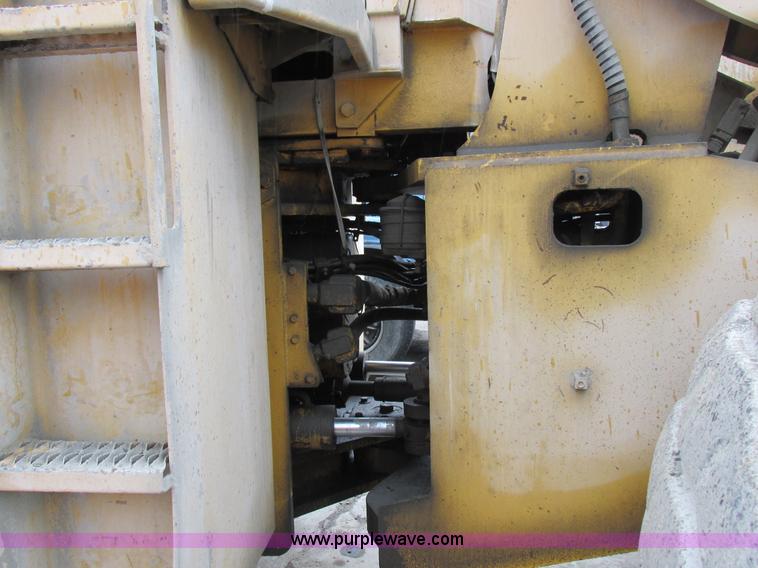 image for item I8959 1991 Clark Michigan 175C wheel loader
