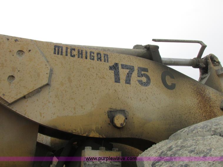 image for item I8959 1991 Clark Michigan 175C wheel loader