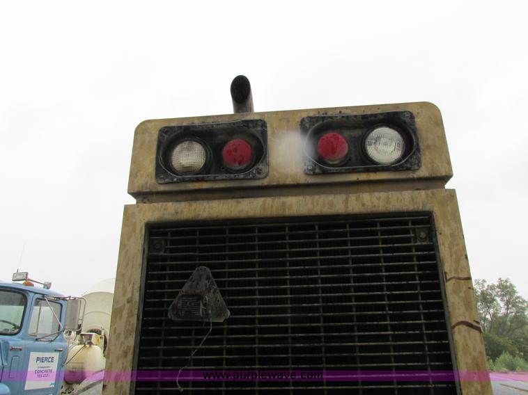 image for item I8959 1991 Clark Michigan 175C wheel loader