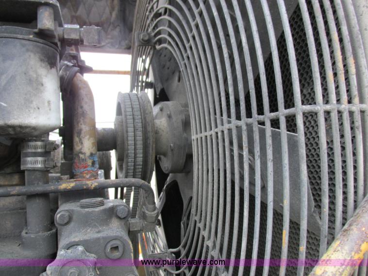 image for item I8959 1991 Clark Michigan 175C wheel loader