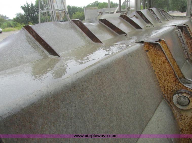 image for item I8959 1991 Clark Michigan 175C wheel loader