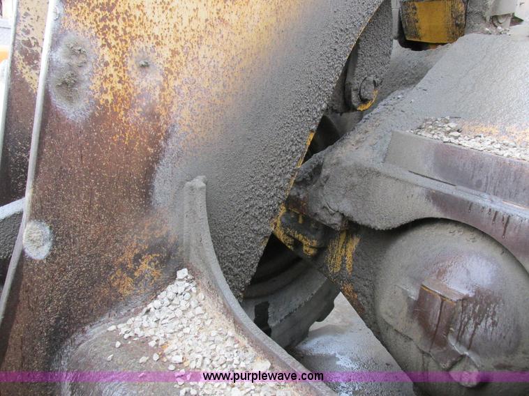 image for item I8959 1991 Clark Michigan 175C wheel loader