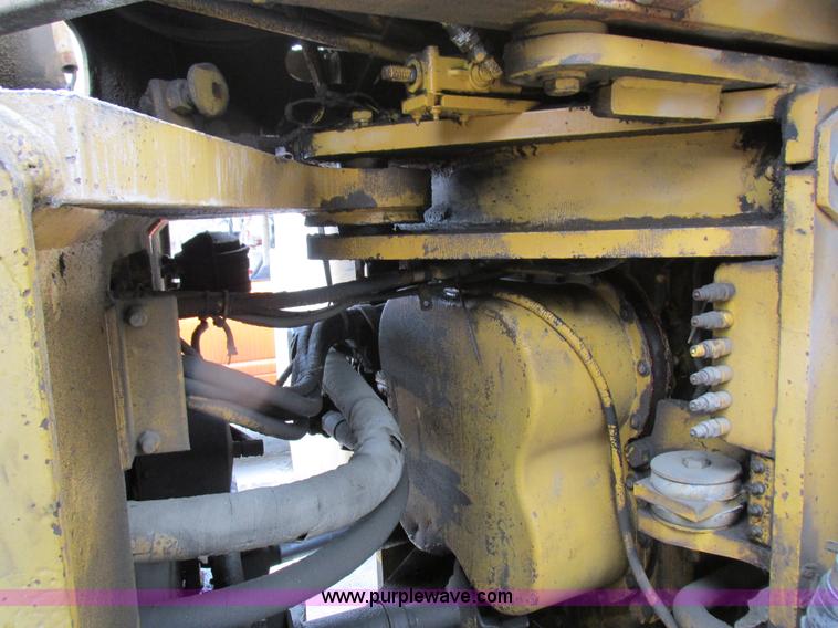 image for item I8959 1991 Clark Michigan 175C wheel loader