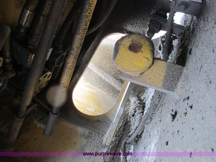 image for item I8959 1991 Clark Michigan 175C wheel loader