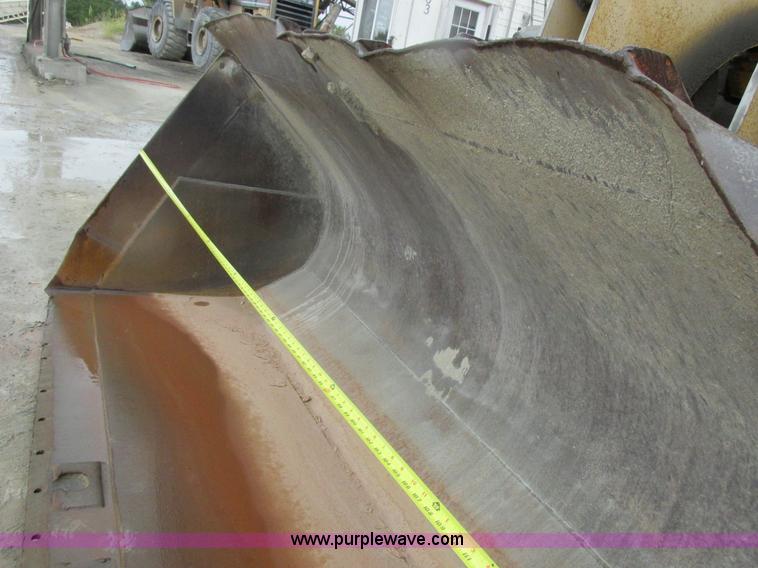 image for item I8959 1991 Clark Michigan 175C wheel loader