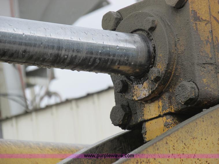 image for item I8959 1991 Clark Michigan 175C wheel loader