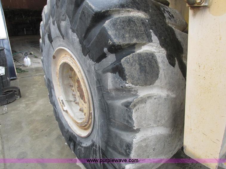 image for item I8959 1991 Clark Michigan 175C wheel loader