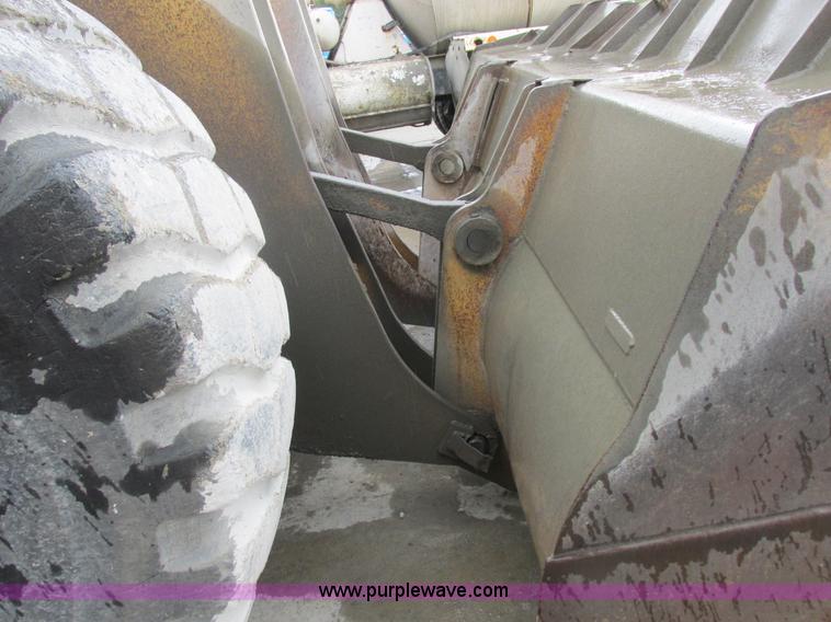 image for item I8959 1991 Clark Michigan 175C wheel loader