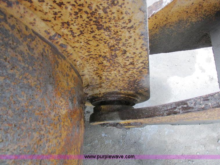 image for item I8959 1991 Clark Michigan 175C wheel loader