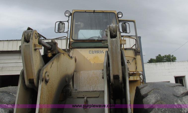 image for item I8959 1991 Clark Michigan 175C wheel loader