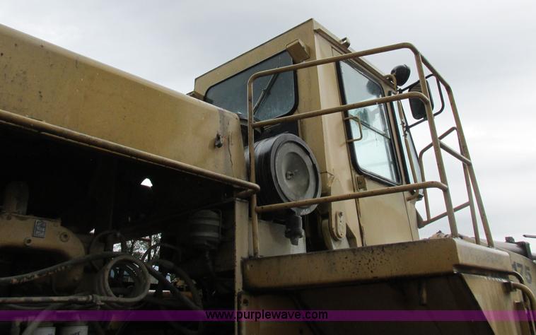 image for item I8959 1991 Clark Michigan 175C wheel loader