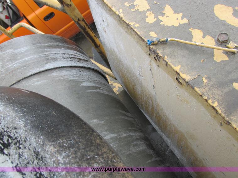 image for item I8959 1991 Clark Michigan 175C wheel loader