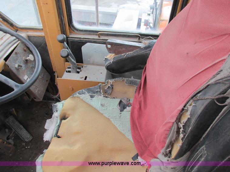 image for item I8959 1991 Clark Michigan 175C wheel loader