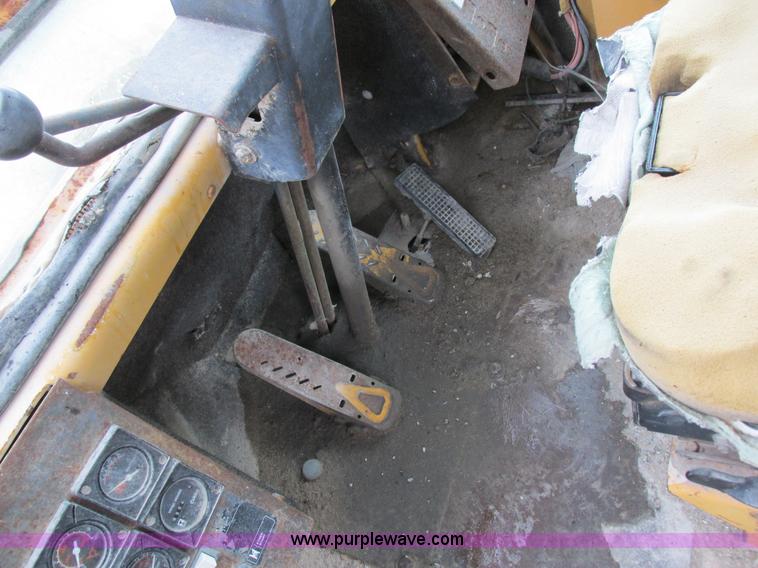 image for item I8959 1991 Clark Michigan 175C wheel loader