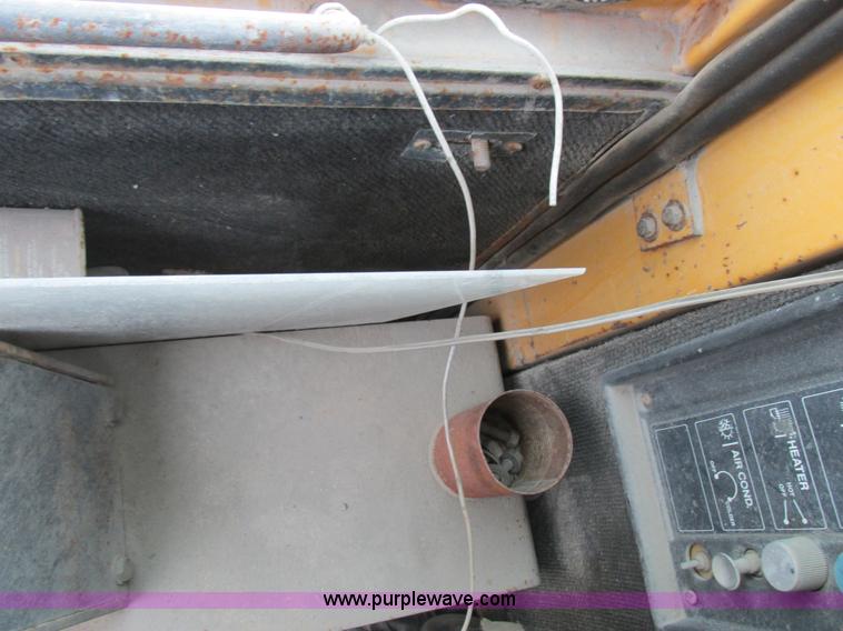 image for item I8959 1991 Clark Michigan 175C wheel loader