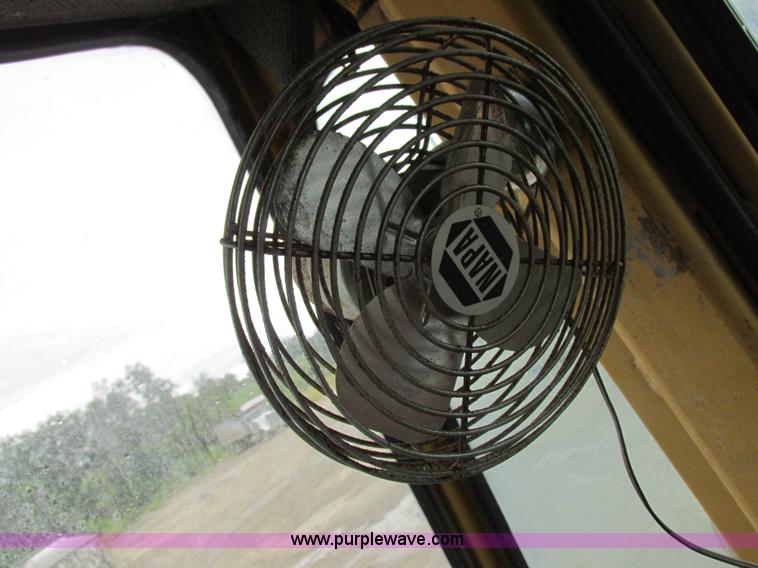 image for item I8959 1991 Clark Michigan 175C wheel loader