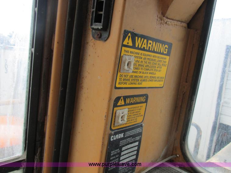 image for item I8959 1991 Clark Michigan 175C wheel loader