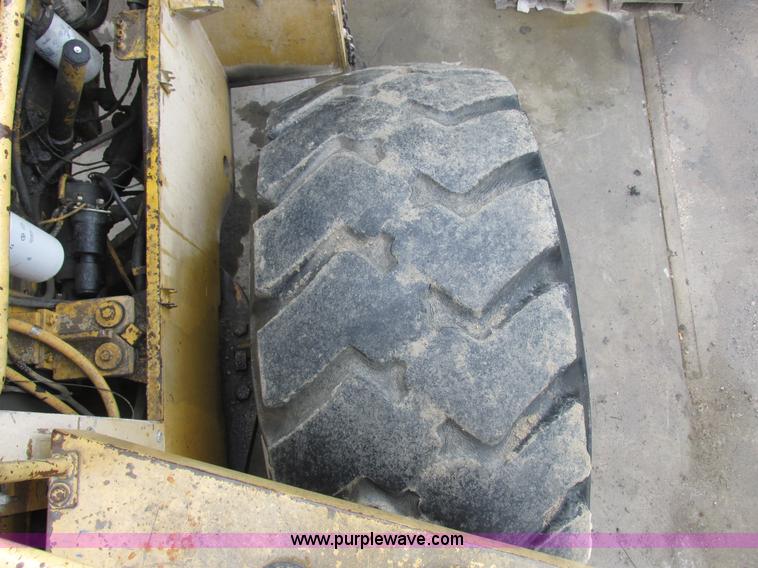 image for item I8959 1991 Clark Michigan 175C wheel loader