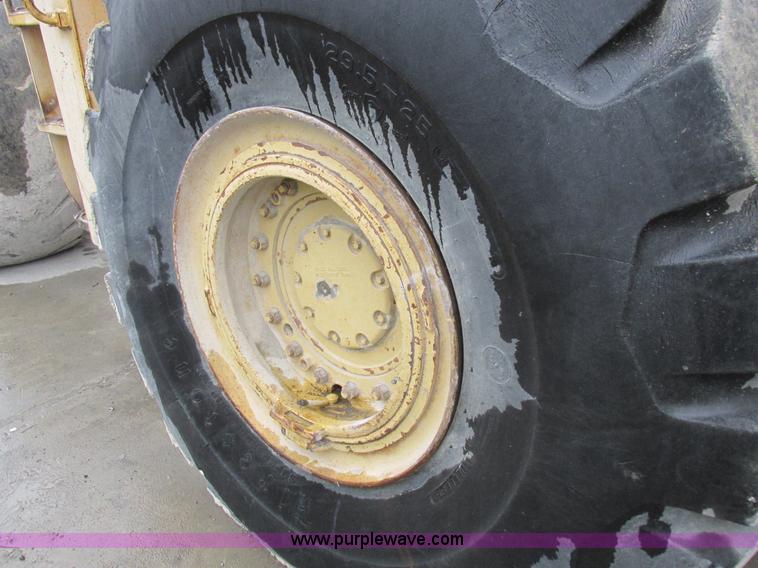 image for item I8959 1991 Clark Michigan 175C wheel loader