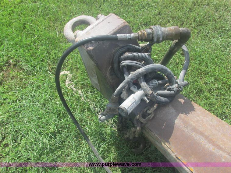 image for item I8969 2000 Wheeler pup trailer