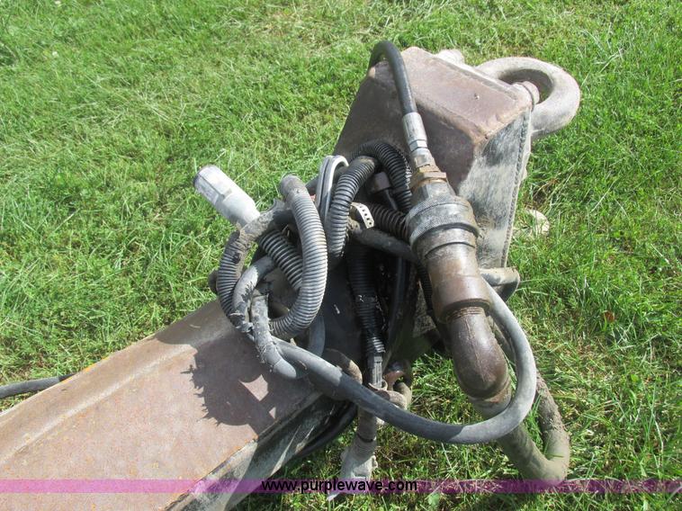 image for item I8969 2000 Wheeler pup trailer